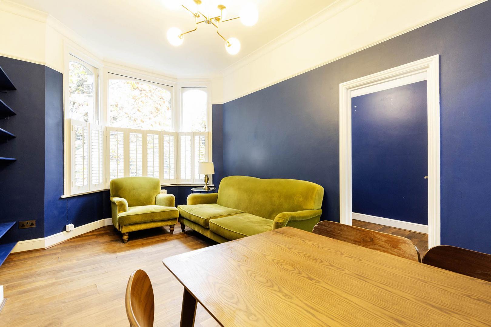 A beautiful 2 bedroom property set within a stunning period conversion  Hanley Road , Finsbury Park